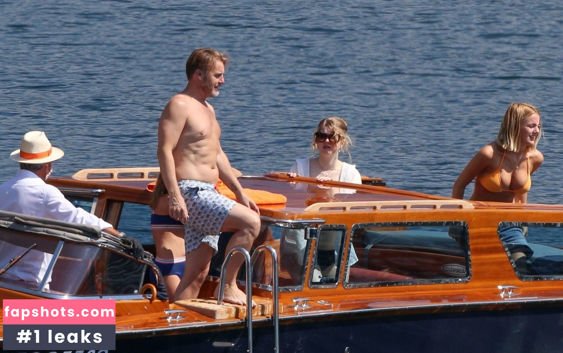 Dawn Andrews gallery photo #20