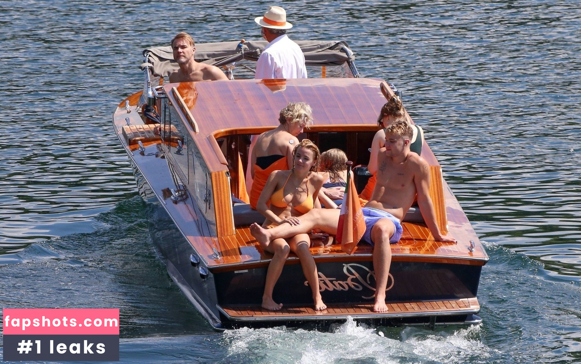 Dawn Andrews gallery photo #5