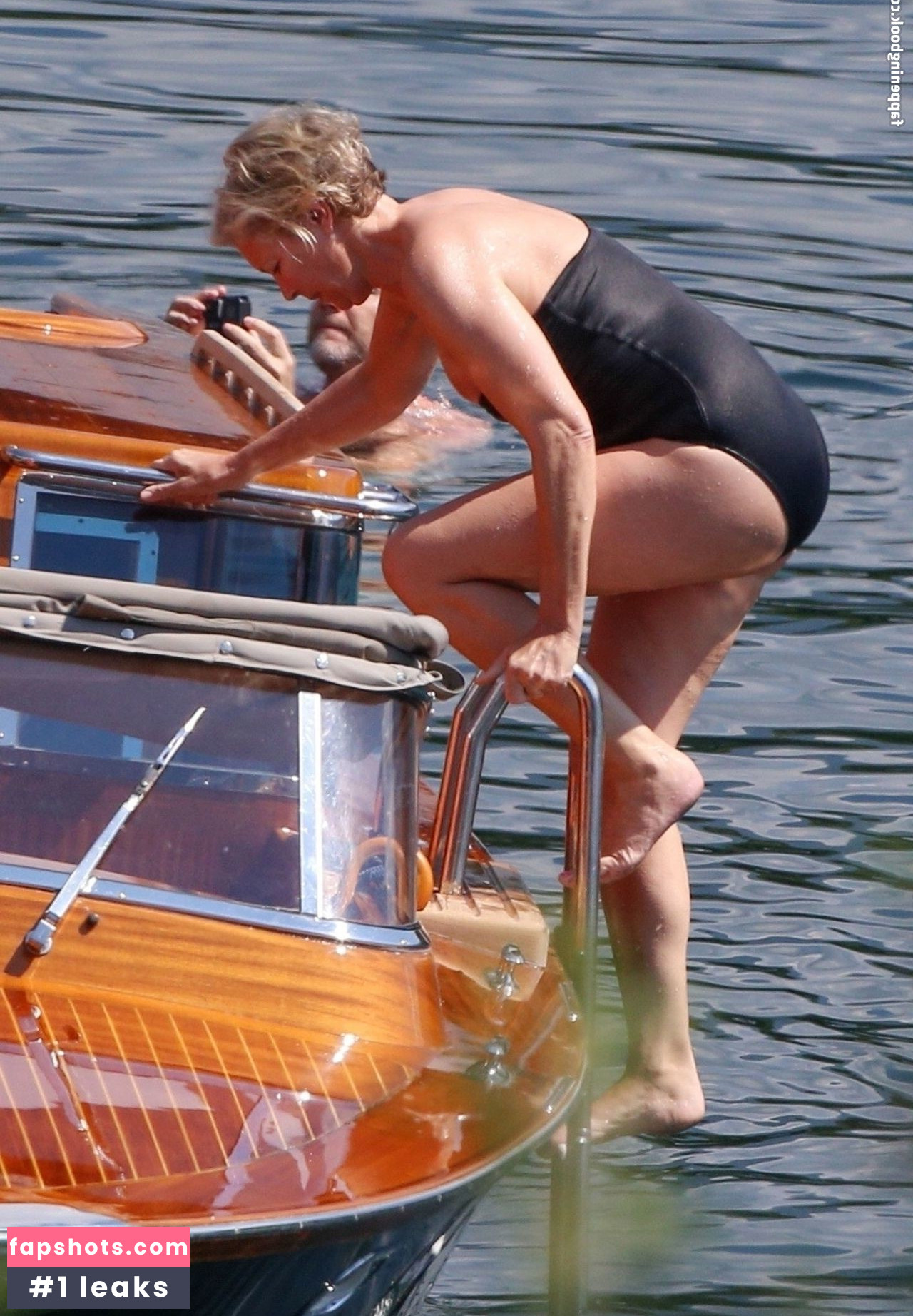 Dawn Andrews gallery photo #8