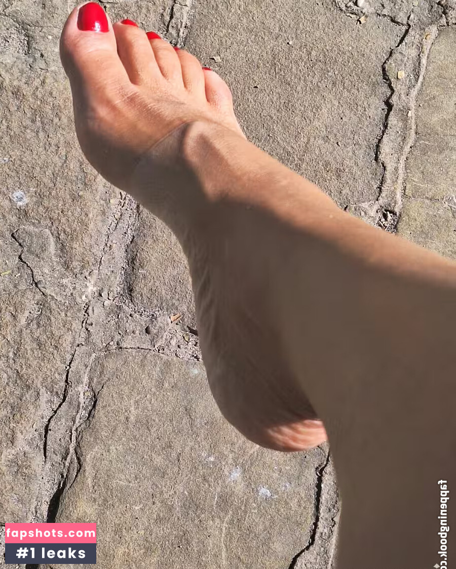 Day McCarthy gallery photo #2