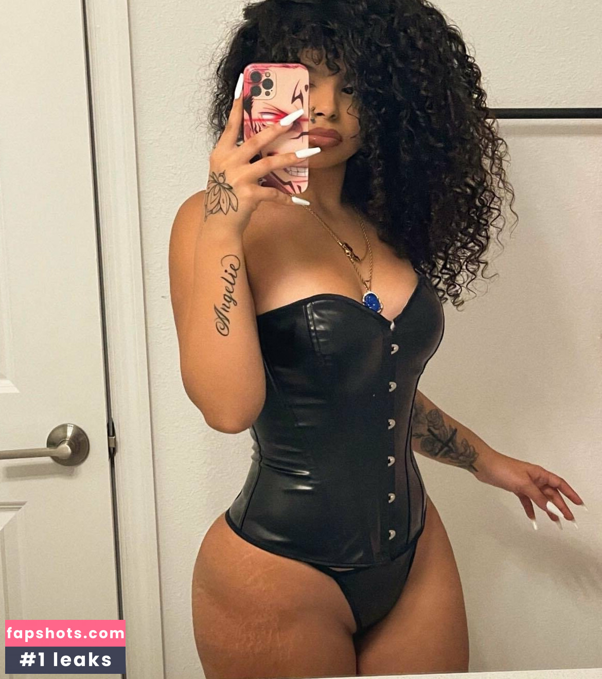 dayjathehustla nude babe gallery