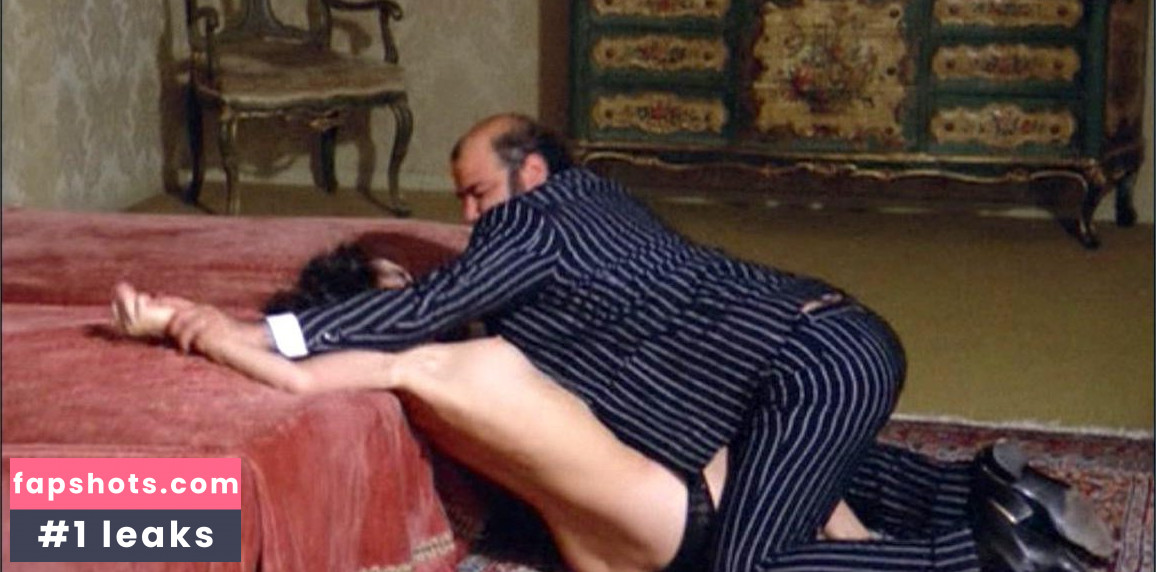 Dayle Haddon gallery photo #29