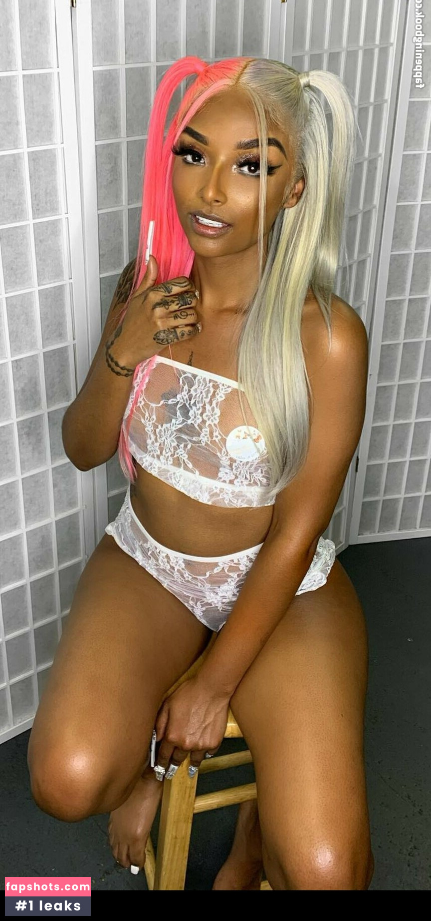 DayWithAsh gallery photo #12