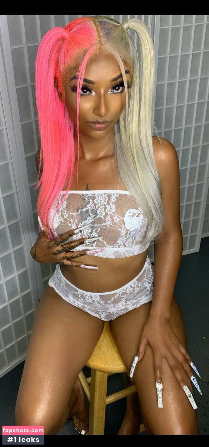 DayWithAsh gallery photo #9