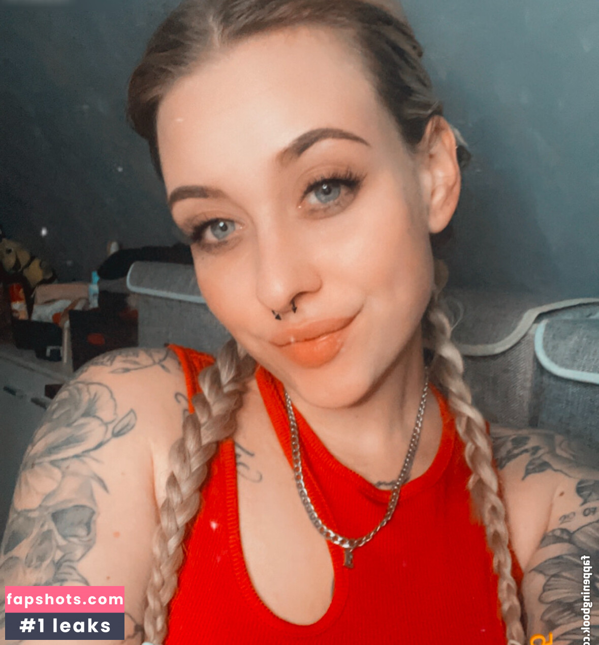 De.ennex / Ennenski nude babe gallery