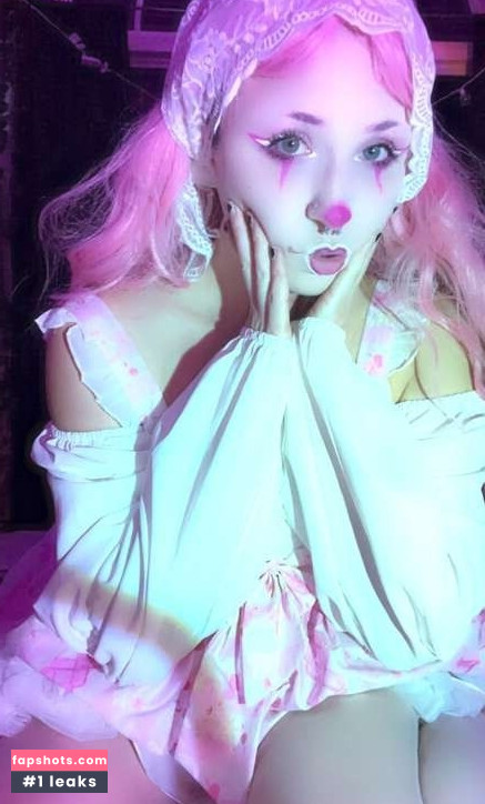 Deadpixieguts gallery photo #44