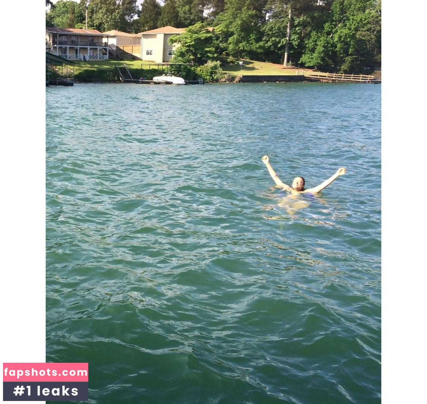 Deanna Russo gallery photo #20