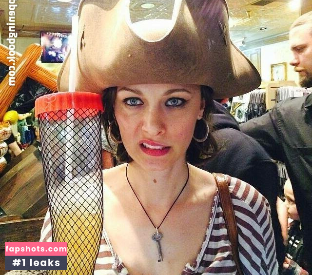 Deanna Russo gallery photo #32