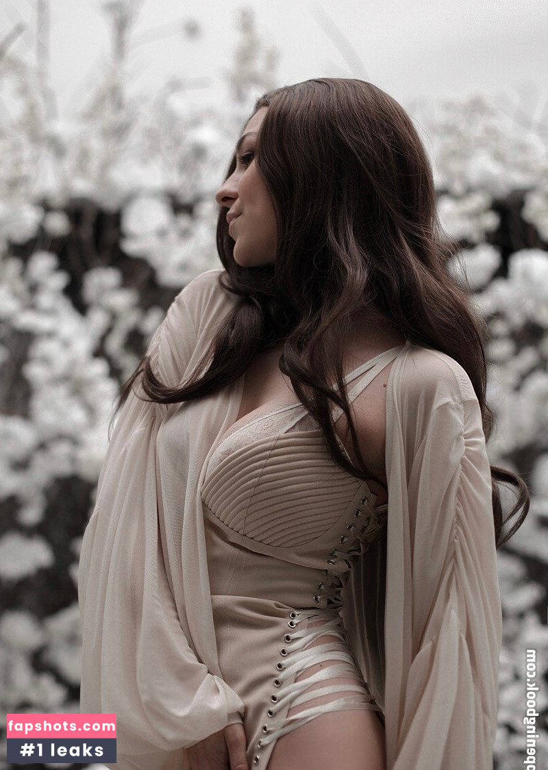 dear.dear.iris gallery photo #6