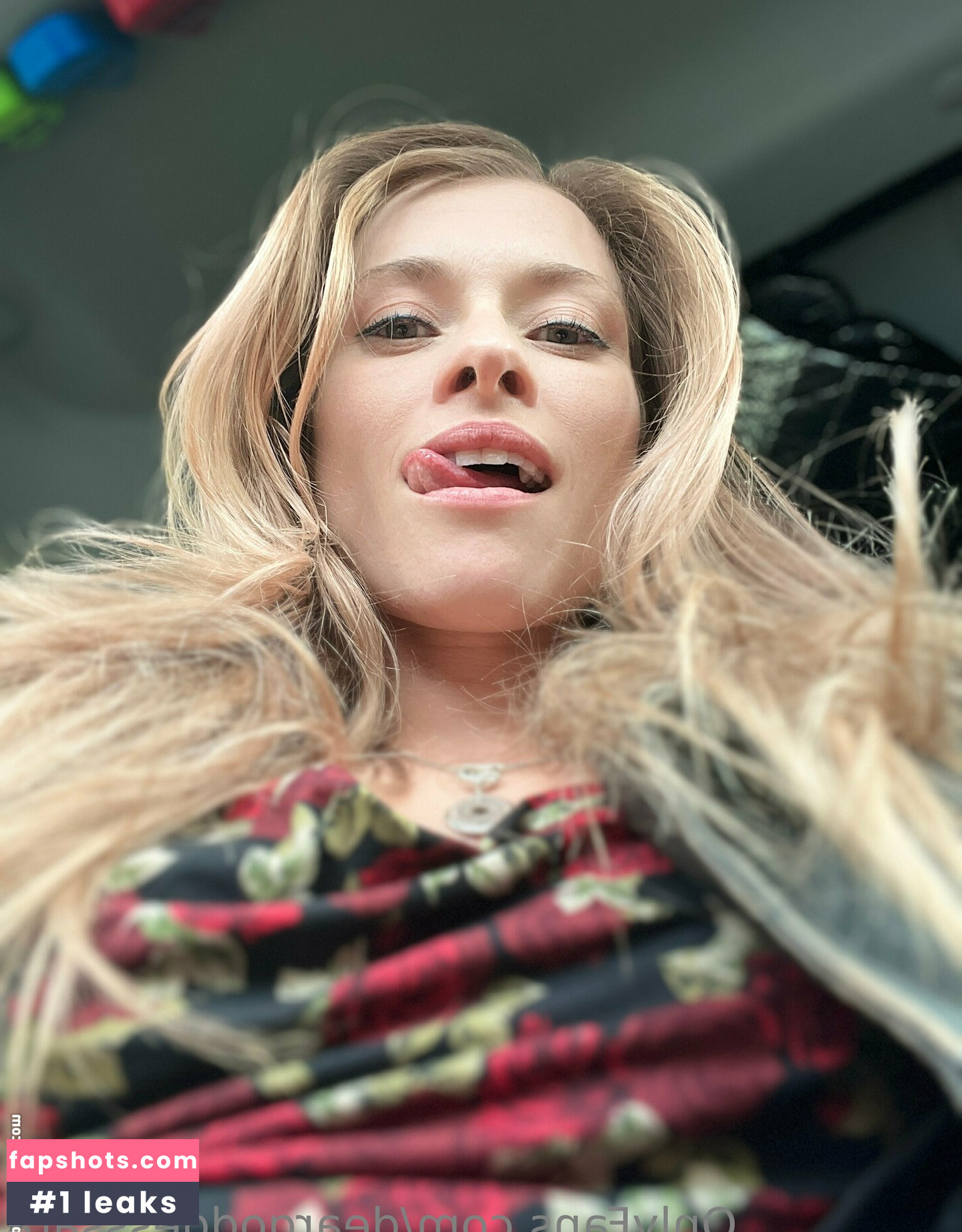 deargoddesssara gallery photo #13