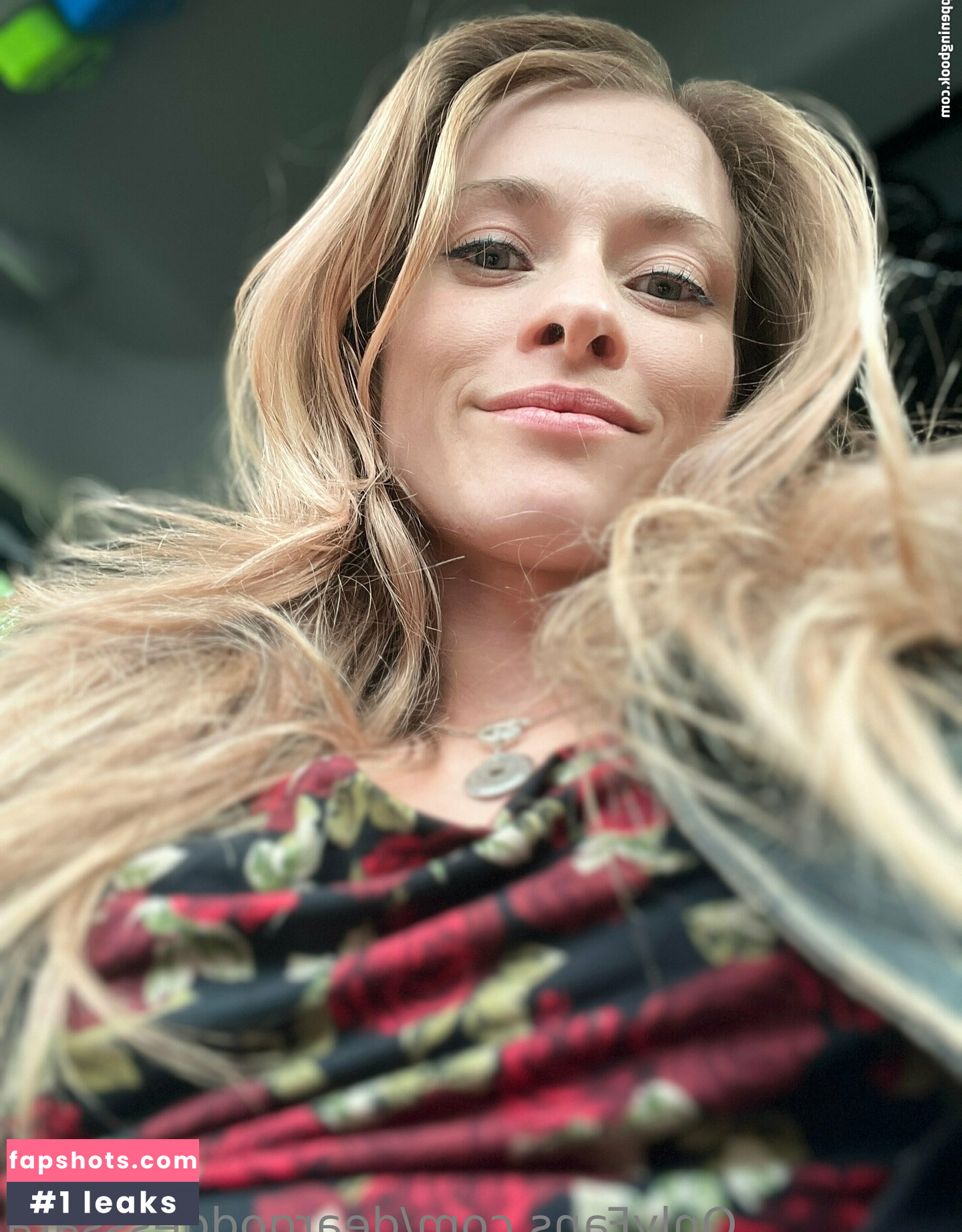 deargoddesssara gallery photo #23