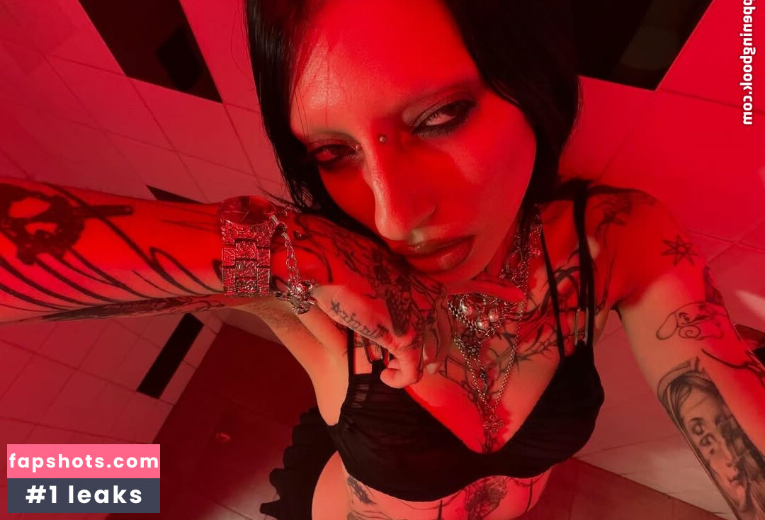 DeathbyRomy gallery photo #5