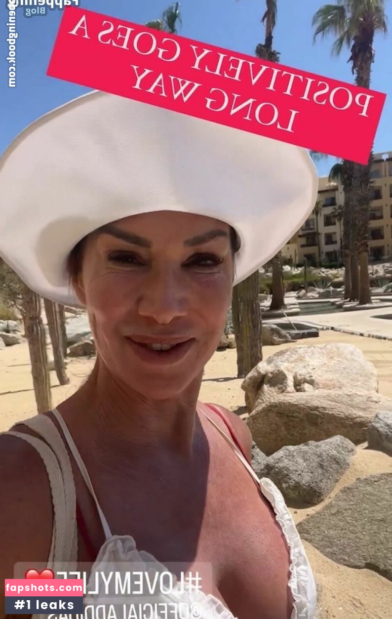 Debbe Dunning Nude Leaks OnlyFans Photos #10 - LeakJerk