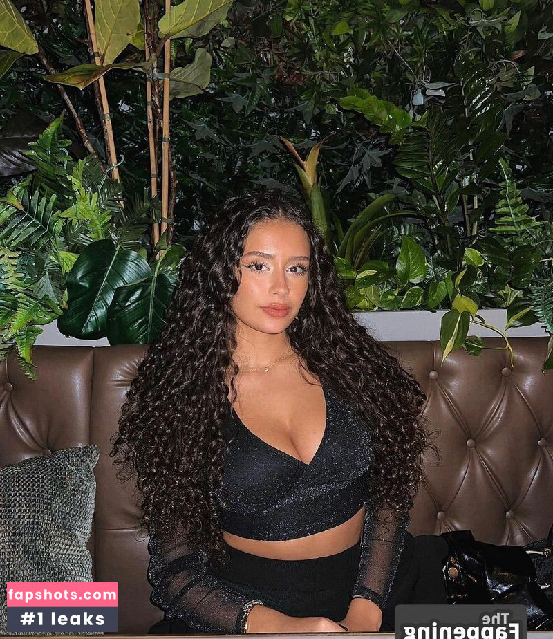 Débora Gomes gallery photo #62