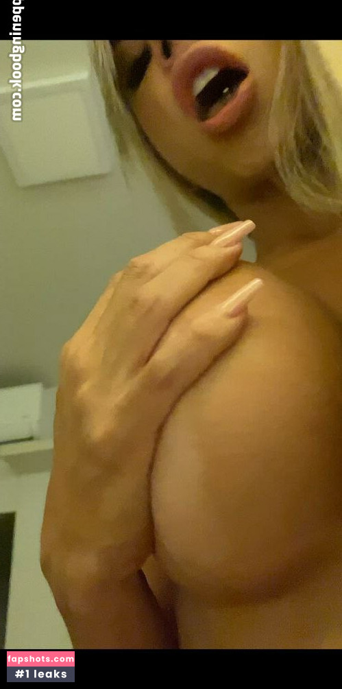 Débora Gomes gallery photo #65