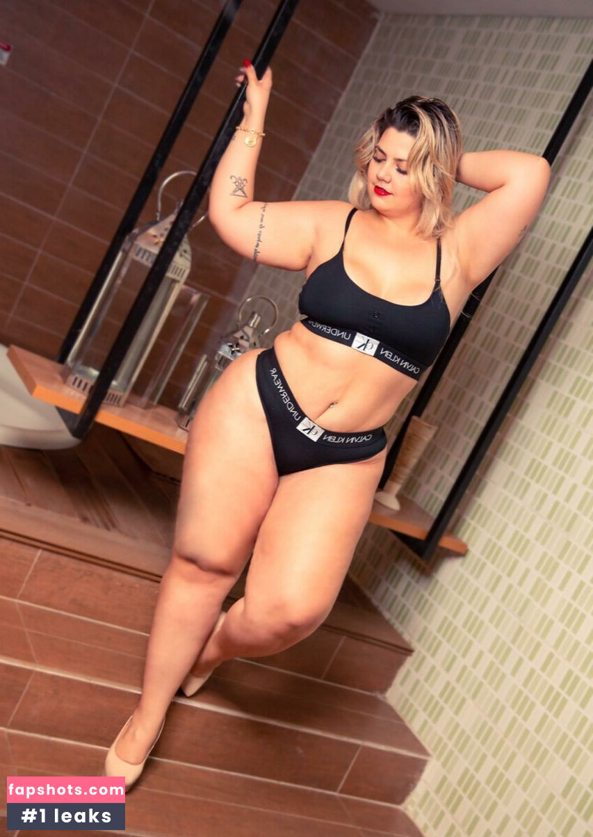 Débora Porto gallery photo #17