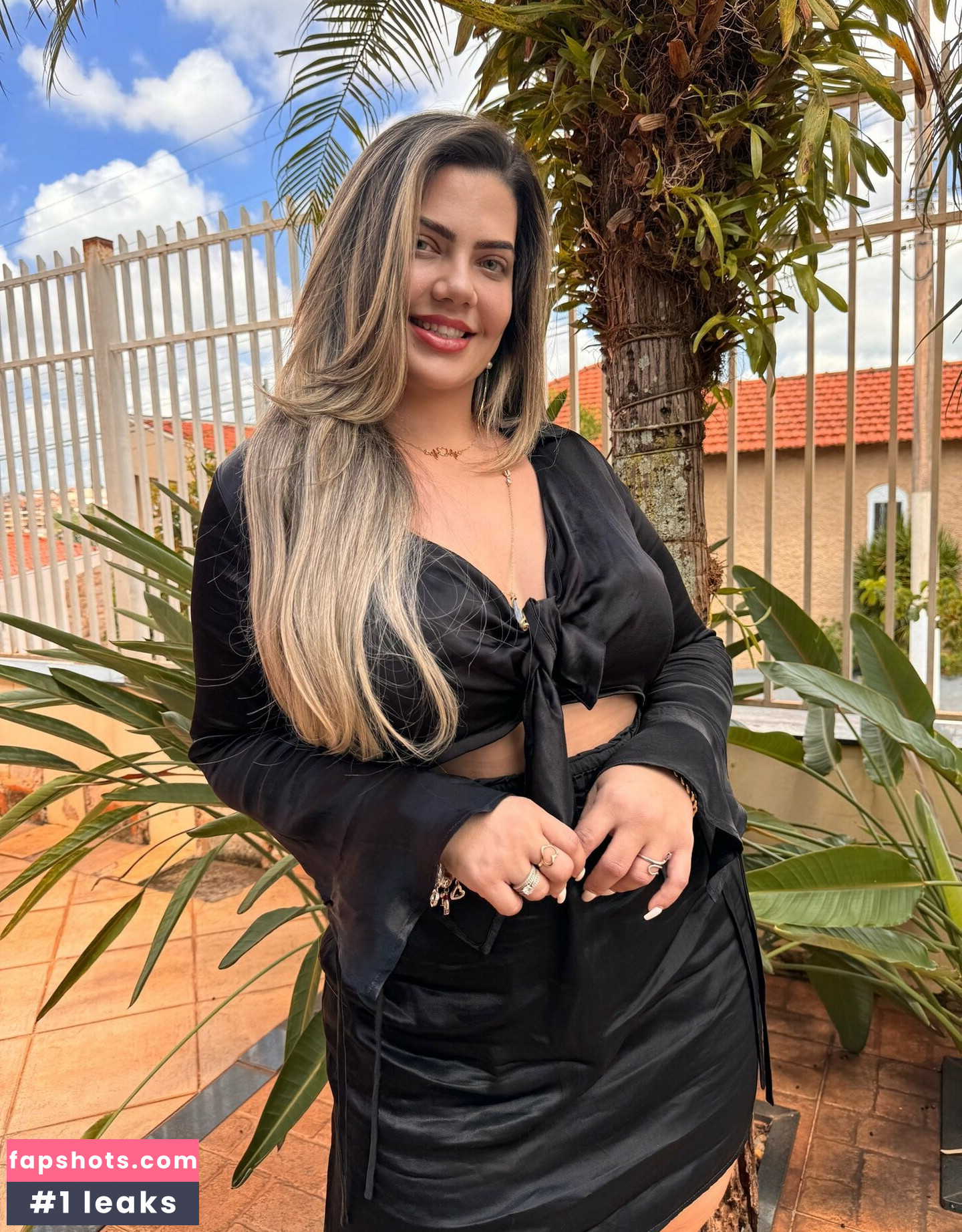 Débora Porto gallery photo #4