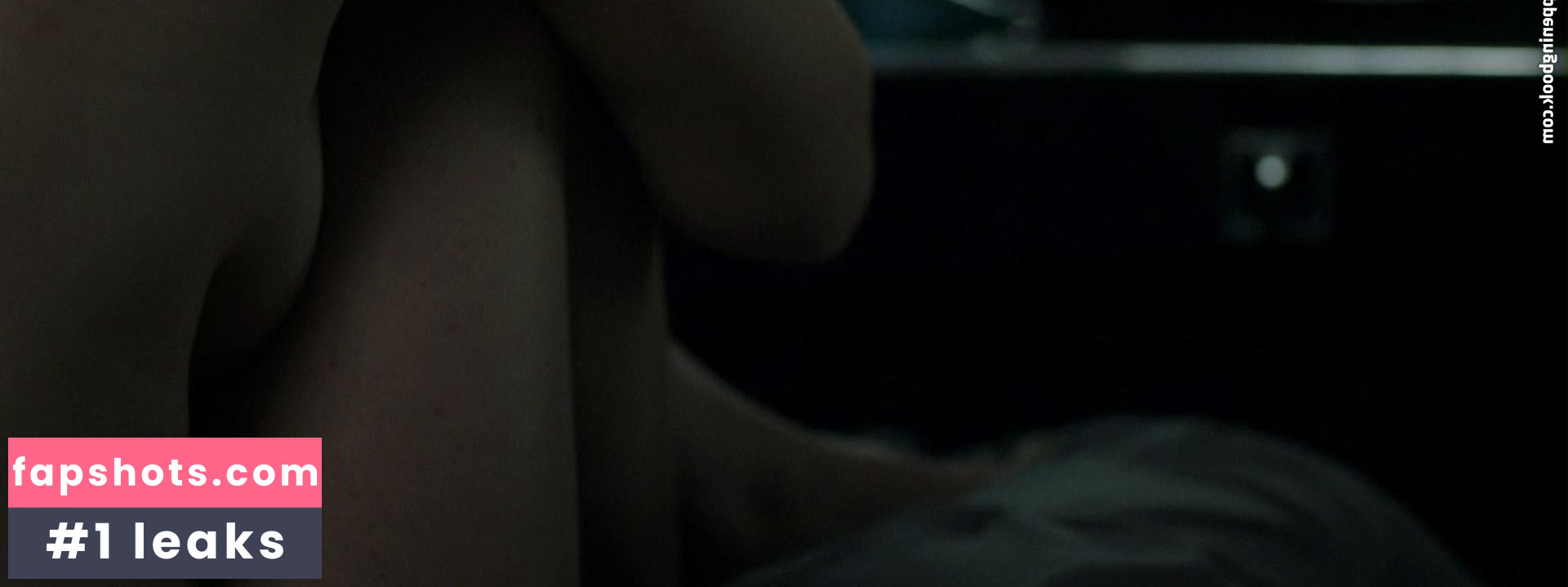 Deborah Ann Woll gallery photo #124