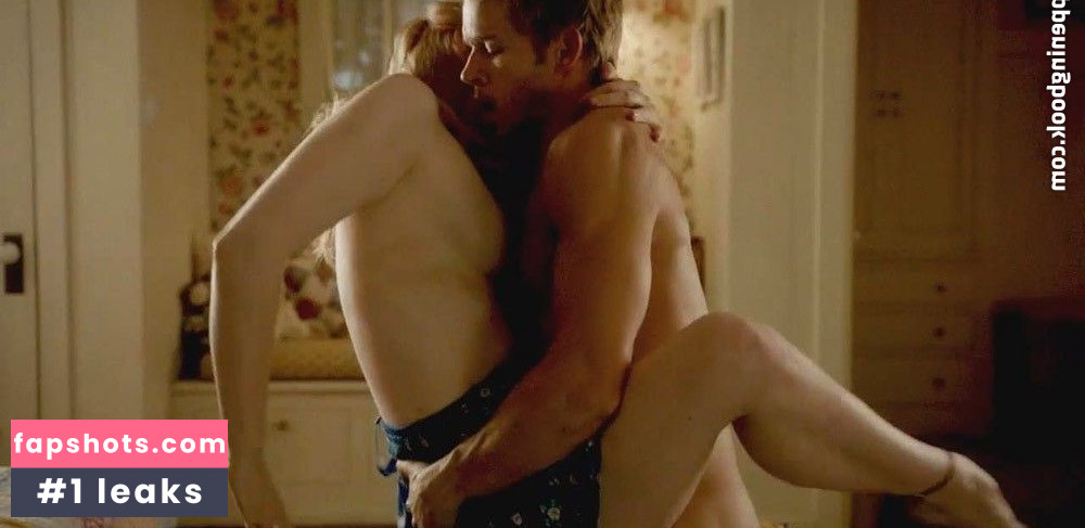 Deborah Ann Woll gallery photo #135