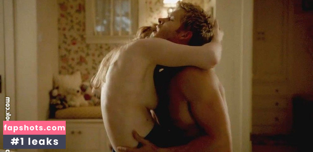 Deborah Ann Woll gallery photo #136