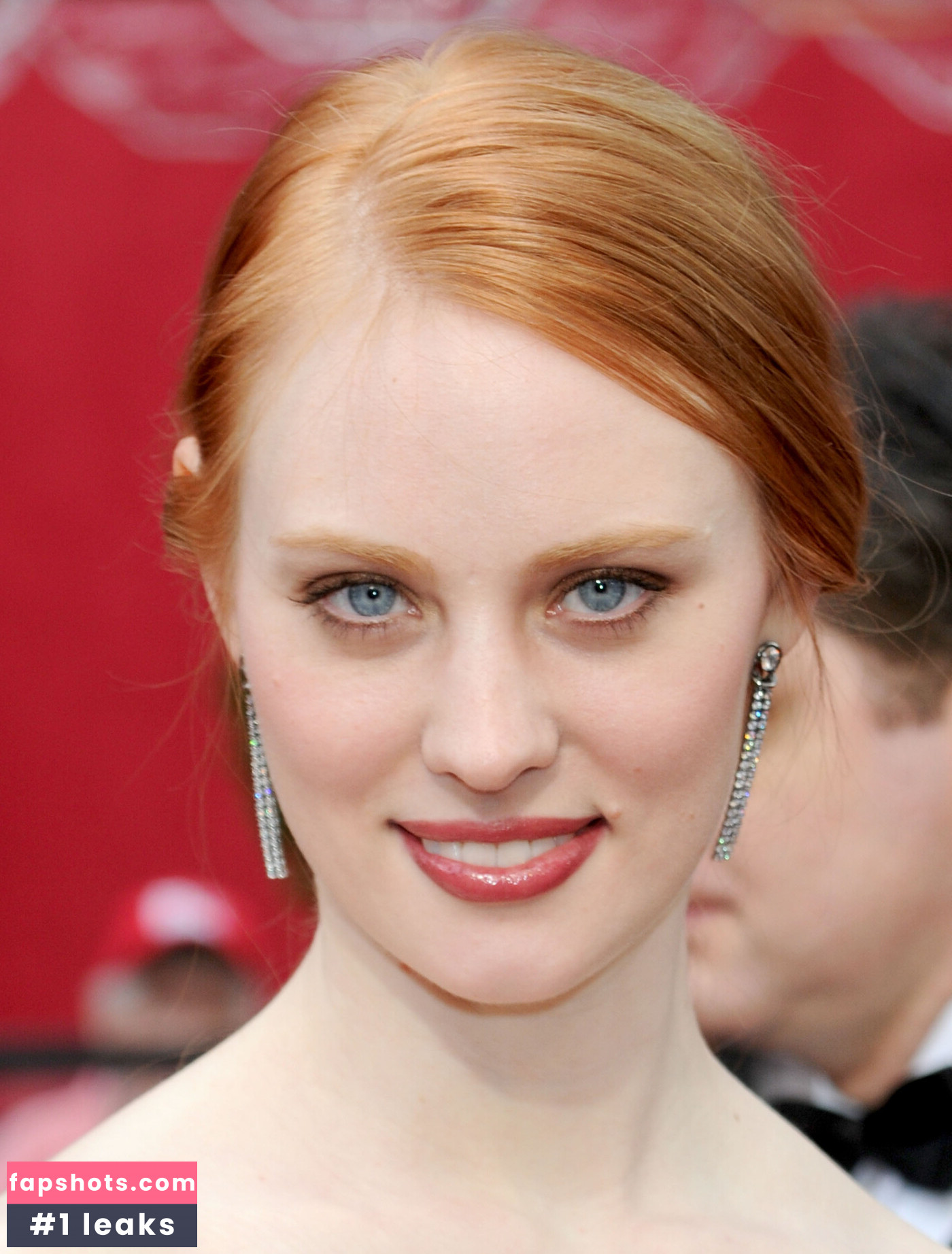 Deborah Ann Woll gallery photo #18