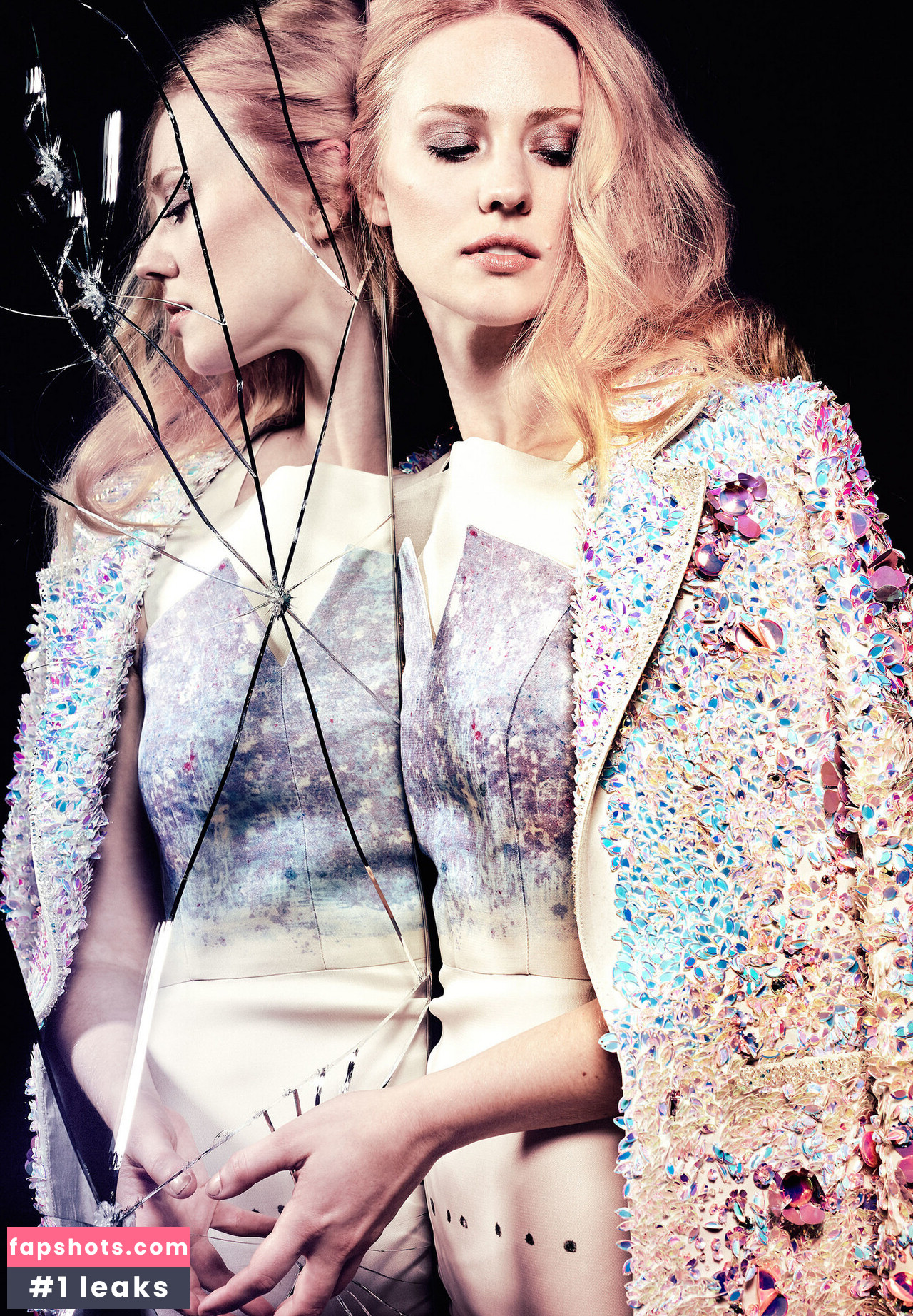 Deborah Ann Woll gallery photo #32