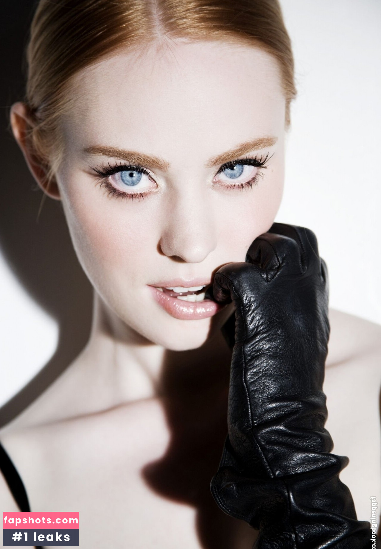 Deborah Ann Woll gallery photo #53