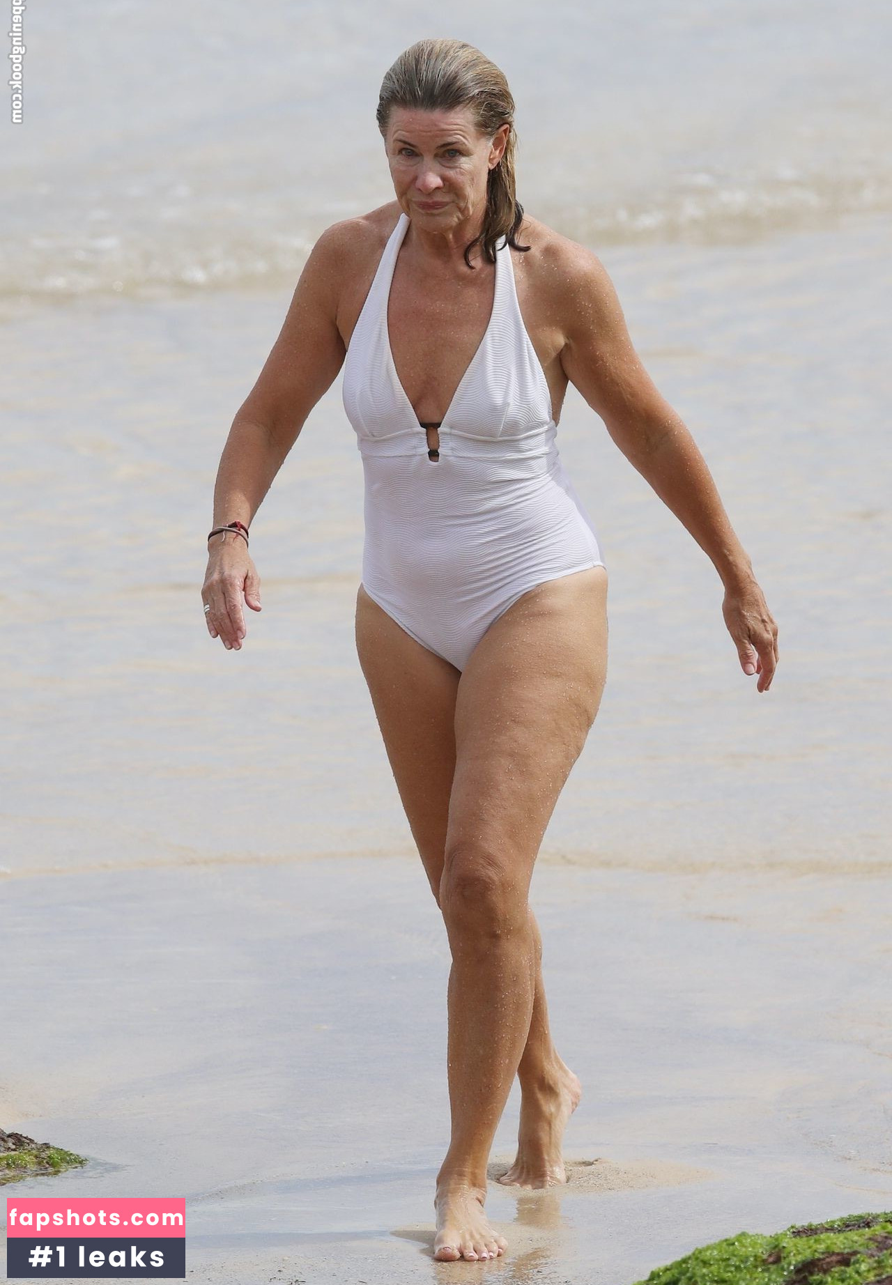 Deborah Hutton gallery photo #15