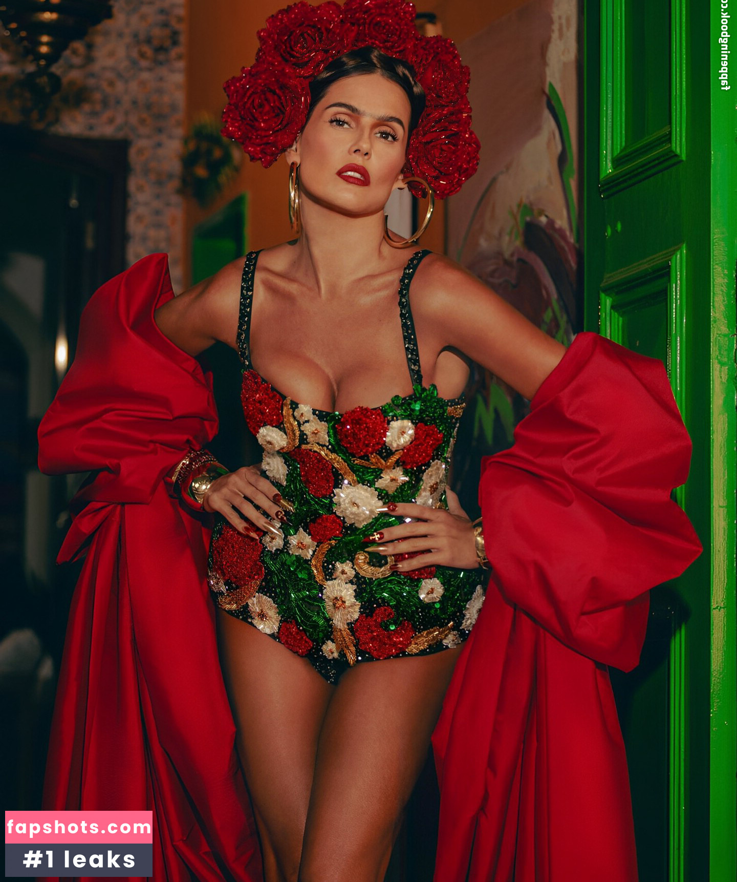 Deborah Secco gallery photo #136