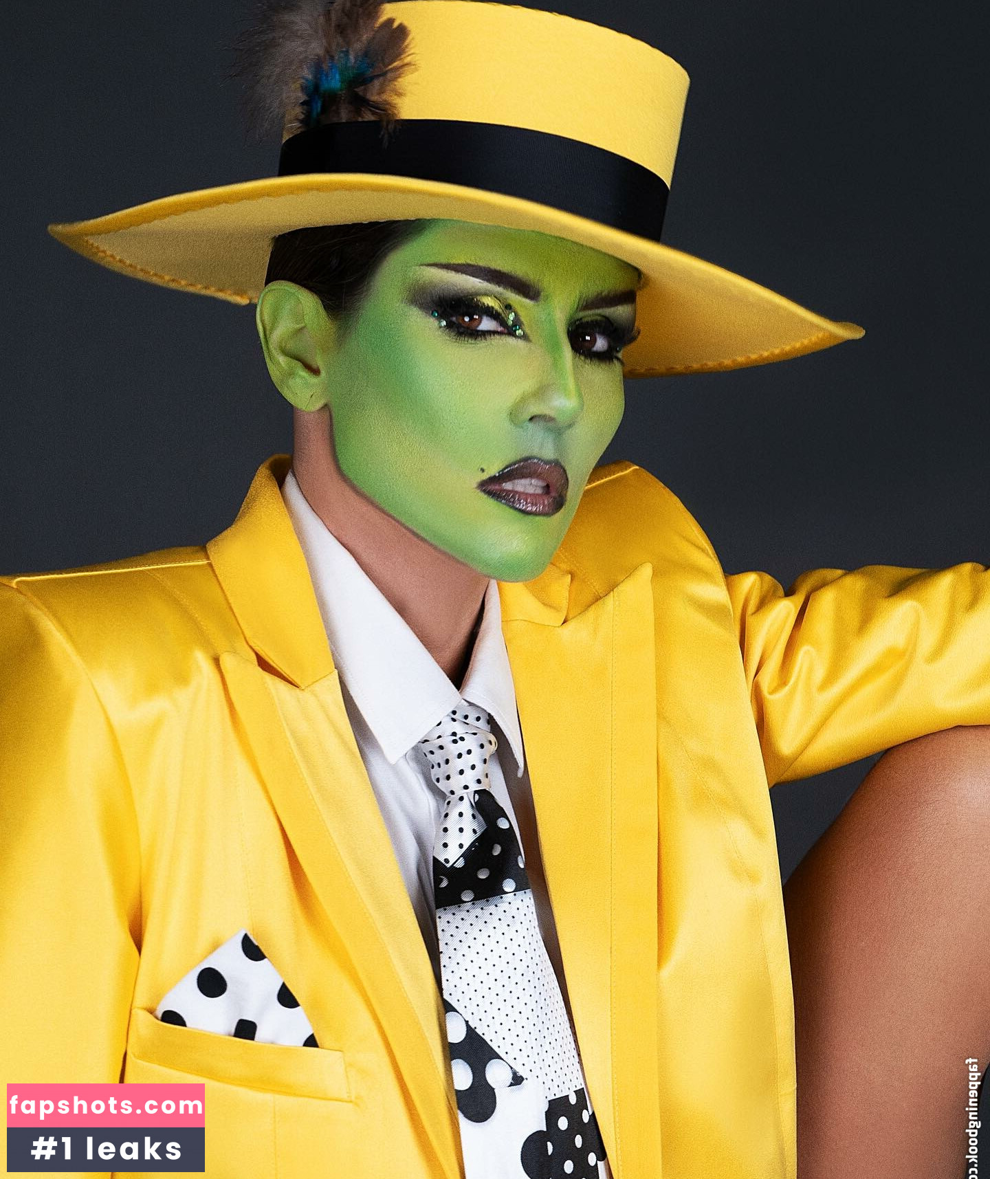 Deborah Secco gallery photo #165