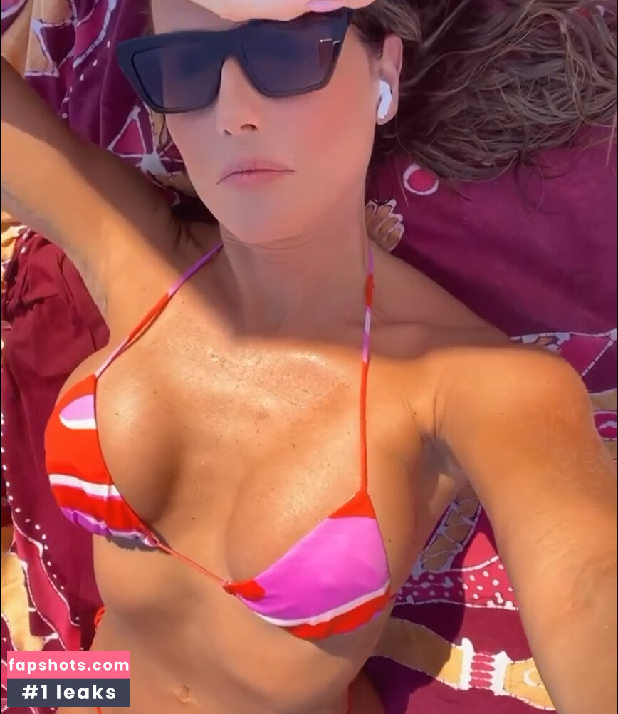 Deborah Secco gallery photo #187