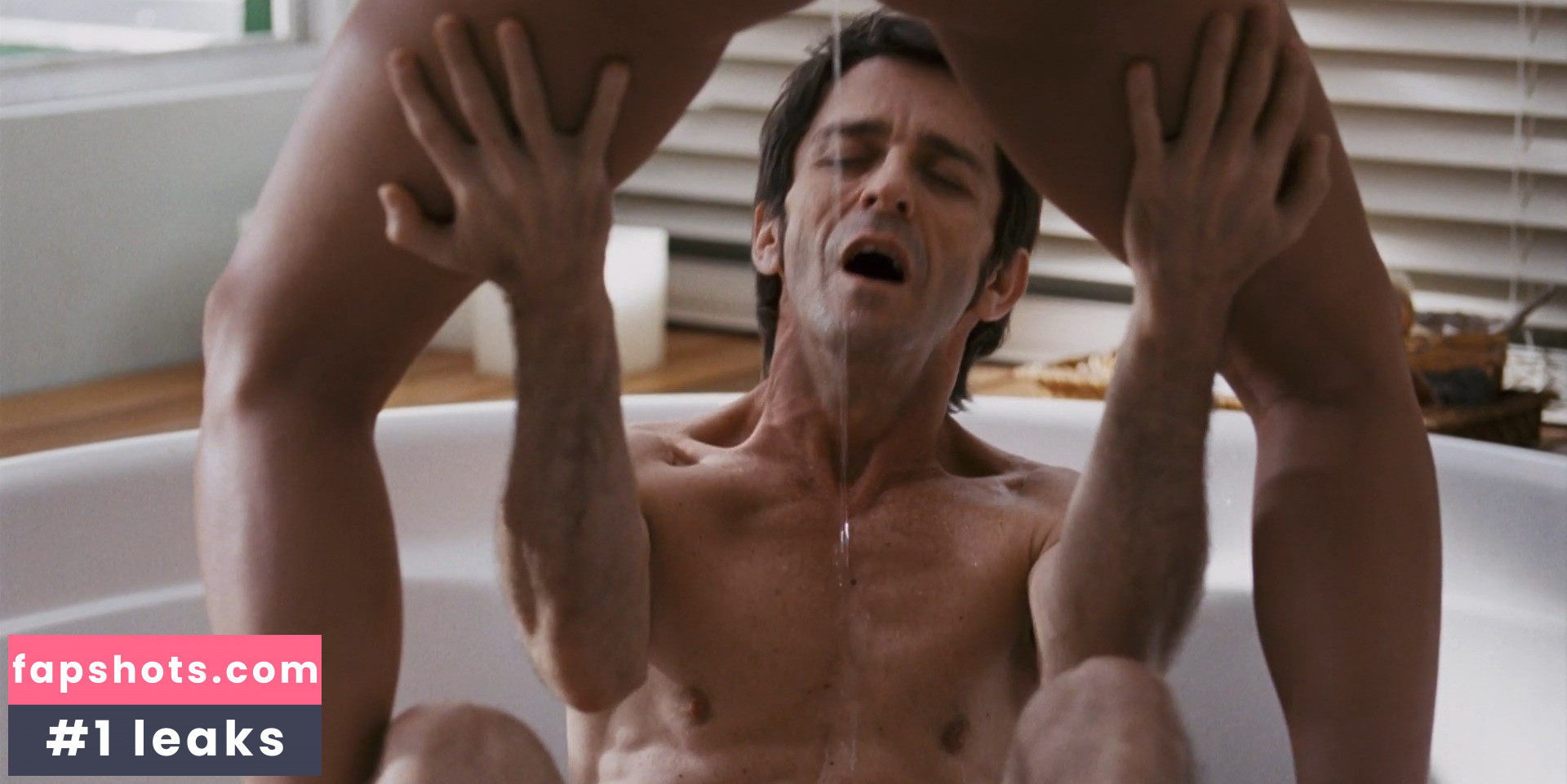 Deborah Secco gallery photo #283