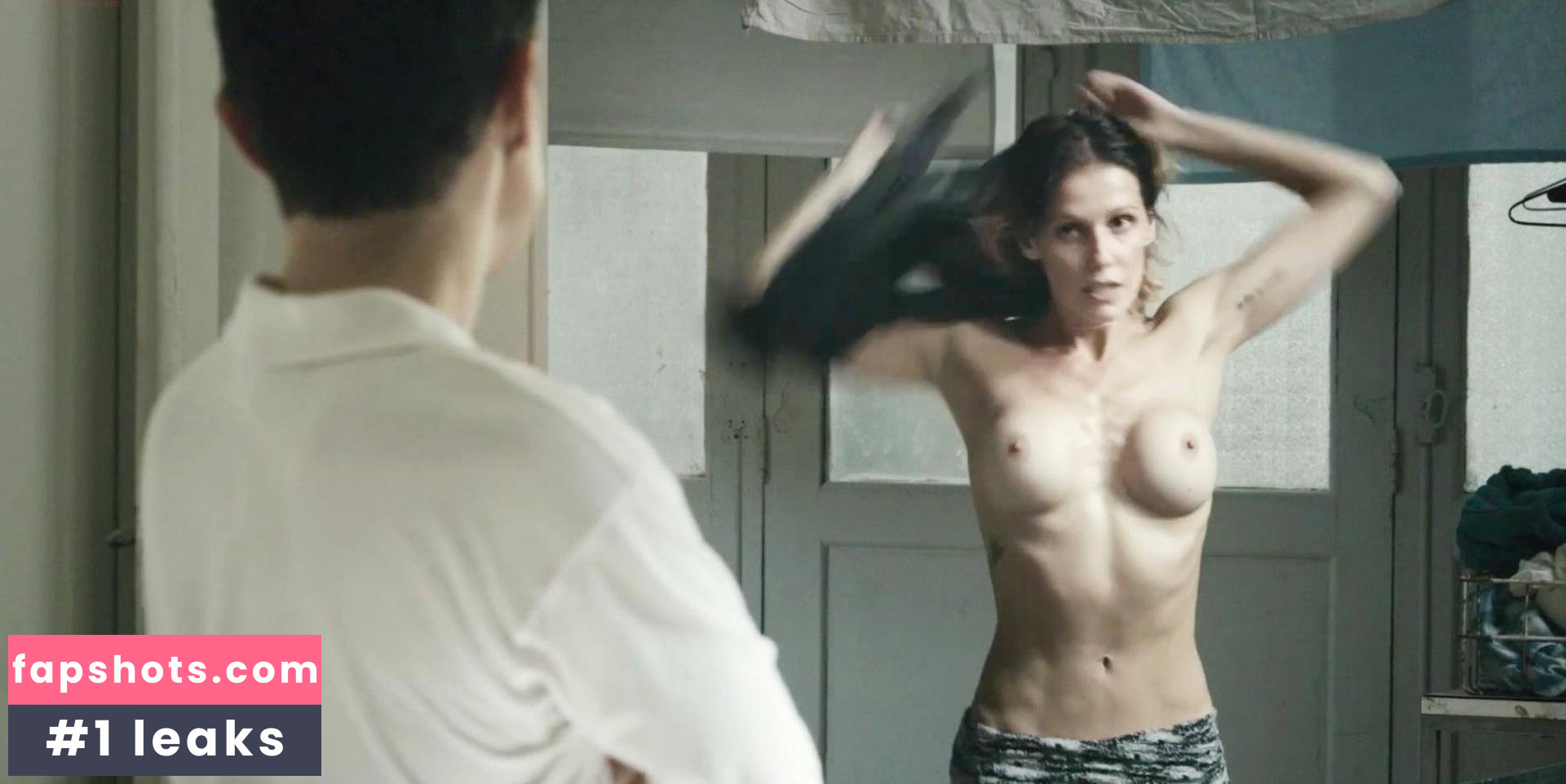 Deborah Secco gallery photo #293