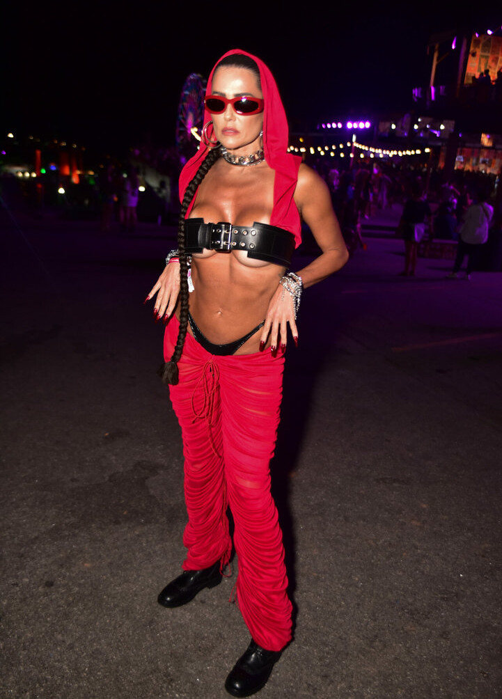 deborah-secco gallery photo #1026