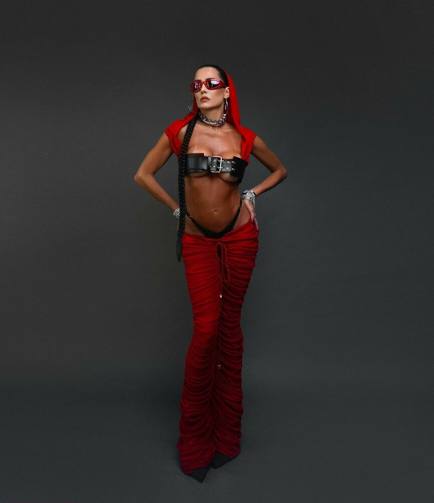 deborah-secco gallery photo #1028