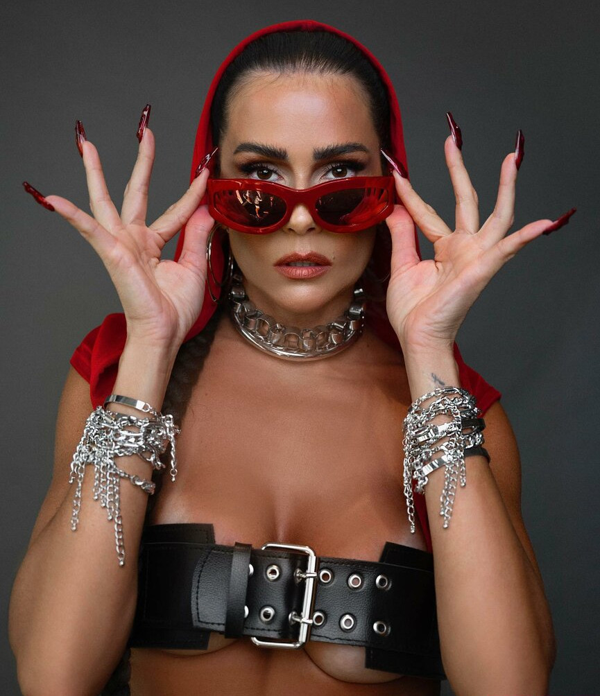 deborah-secco gallery photo #1029