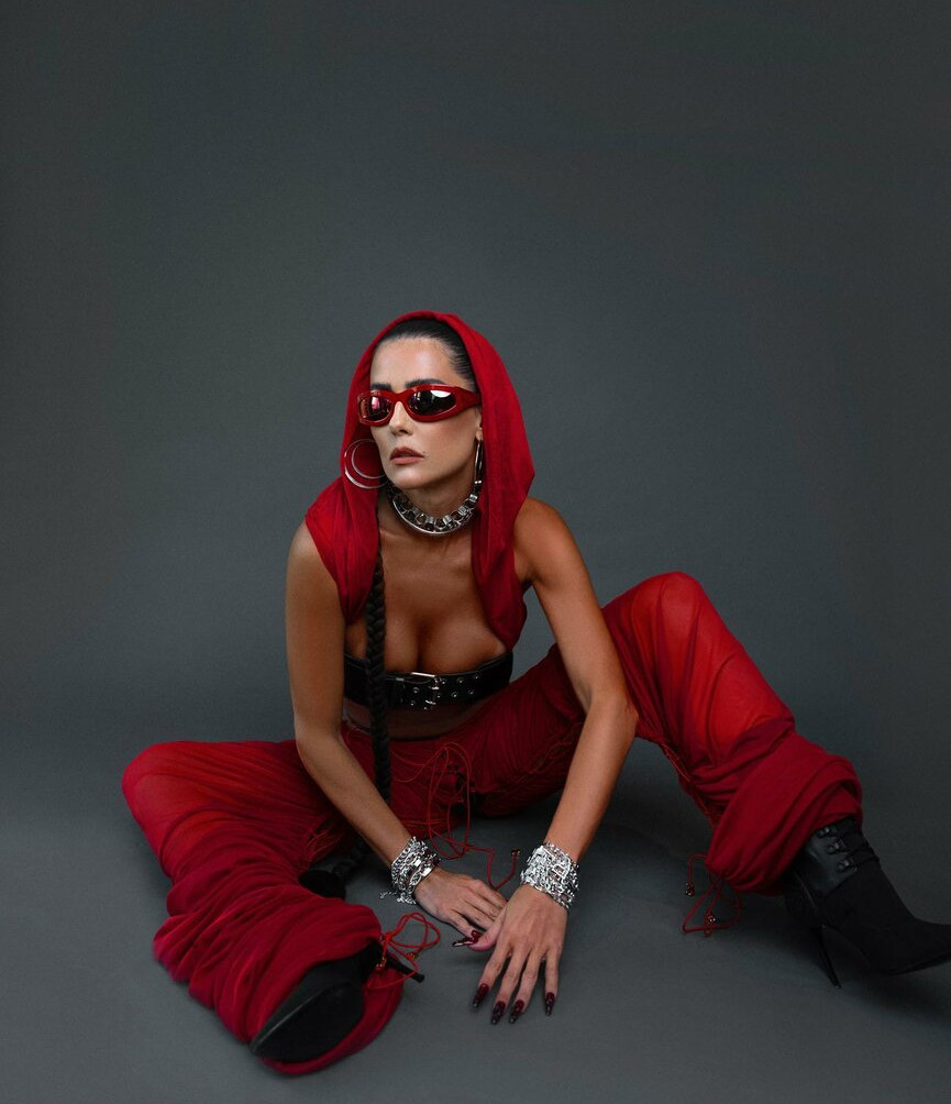 deborah-secco gallery photo #1031