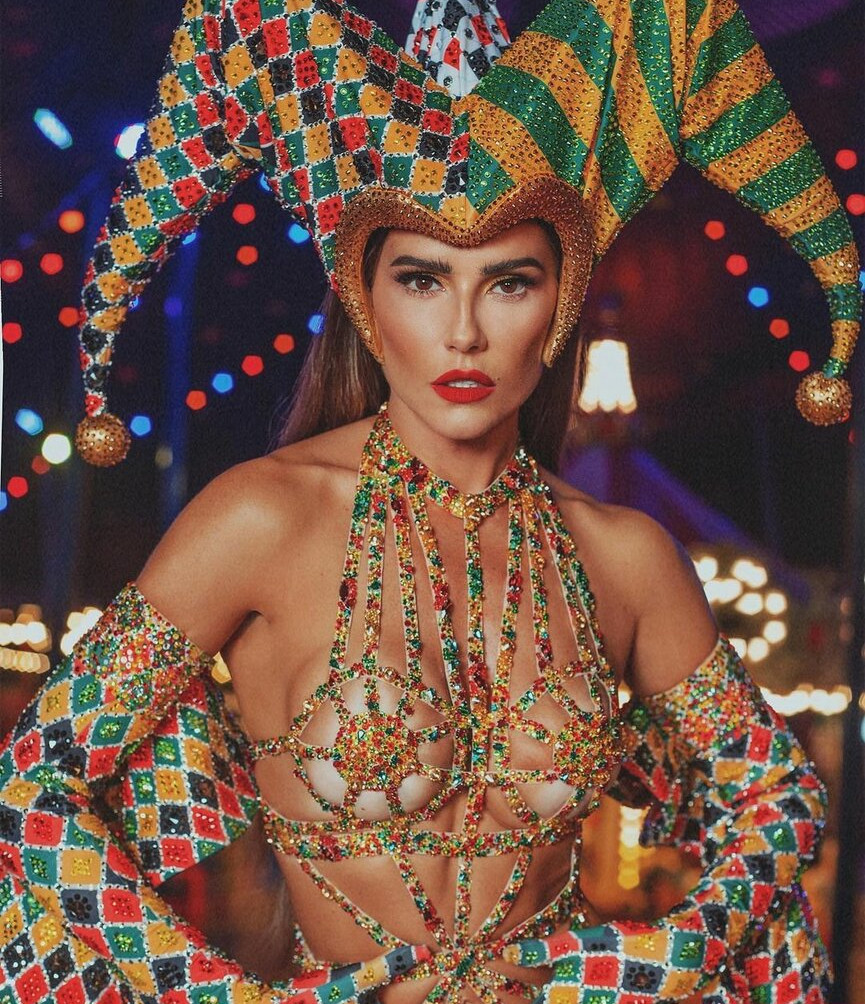 deborah-secco gallery photo #1105