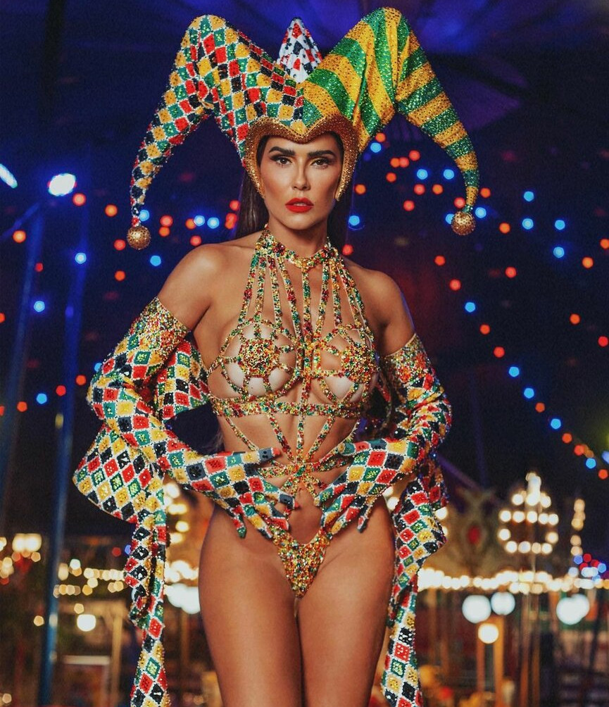 deborah-secco gallery photo #1110