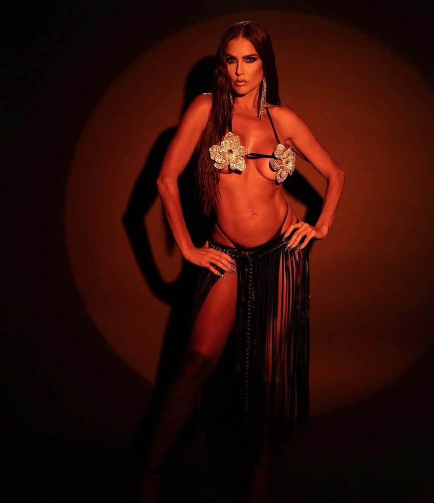 deborah-secco gallery photo #1150