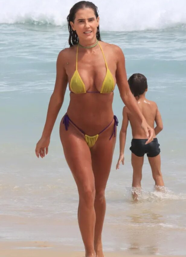 deborah-secco gallery photo #1202