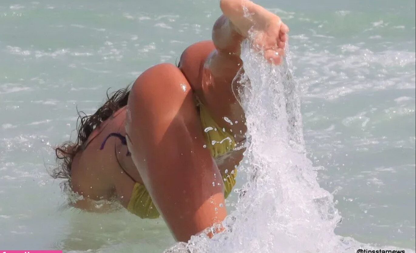 deborah-secco gallery photo #1211