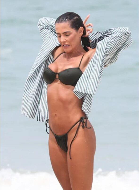 deborah-secco gallery photo #1308