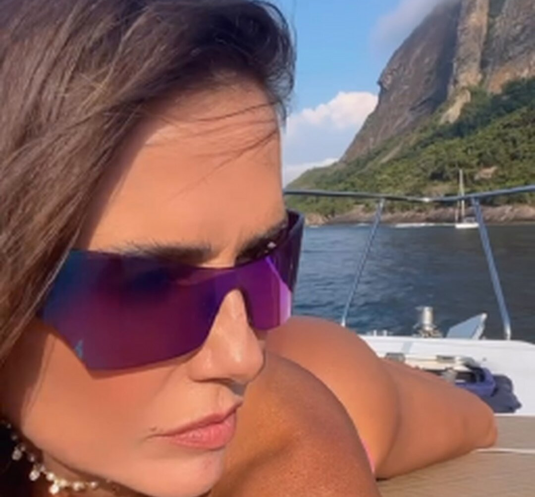 deborah-secco gallery photo #778