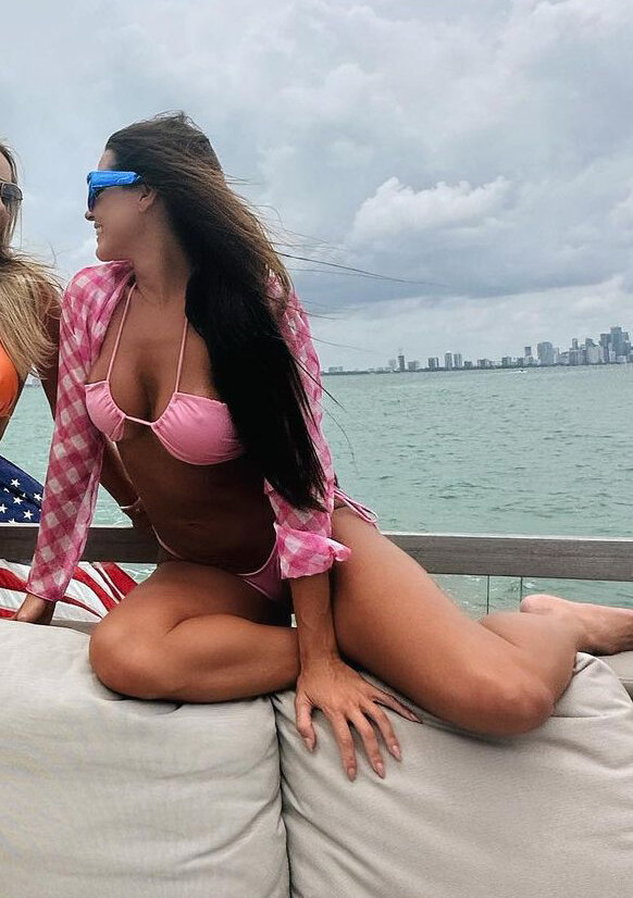 deborah-secco gallery photo #933