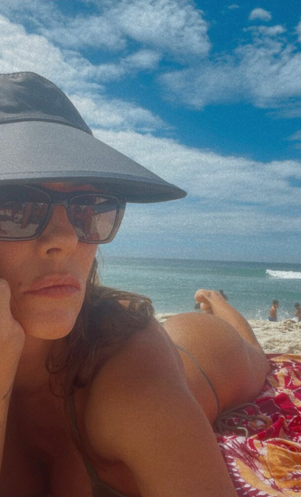 deborah-secco gallery photo #945