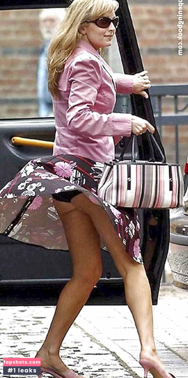 Debra Stephenson gallery photo #7