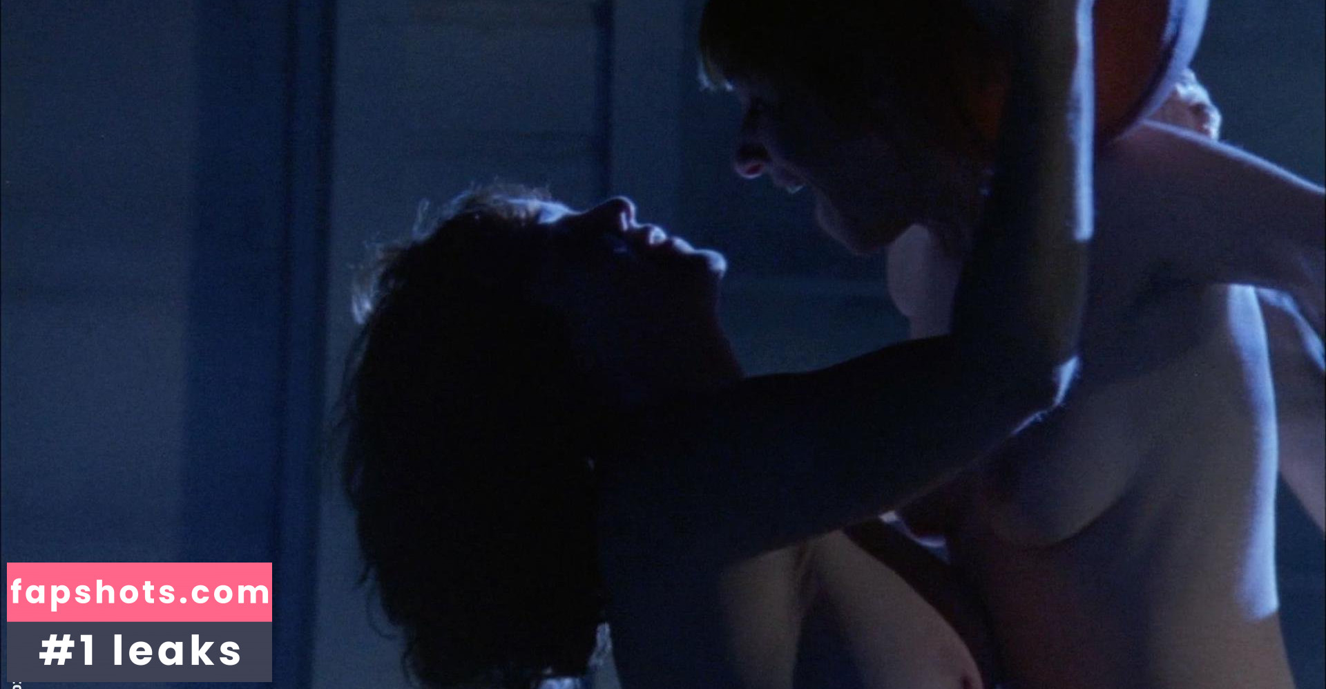 Dee Hennigan gallery photo #7