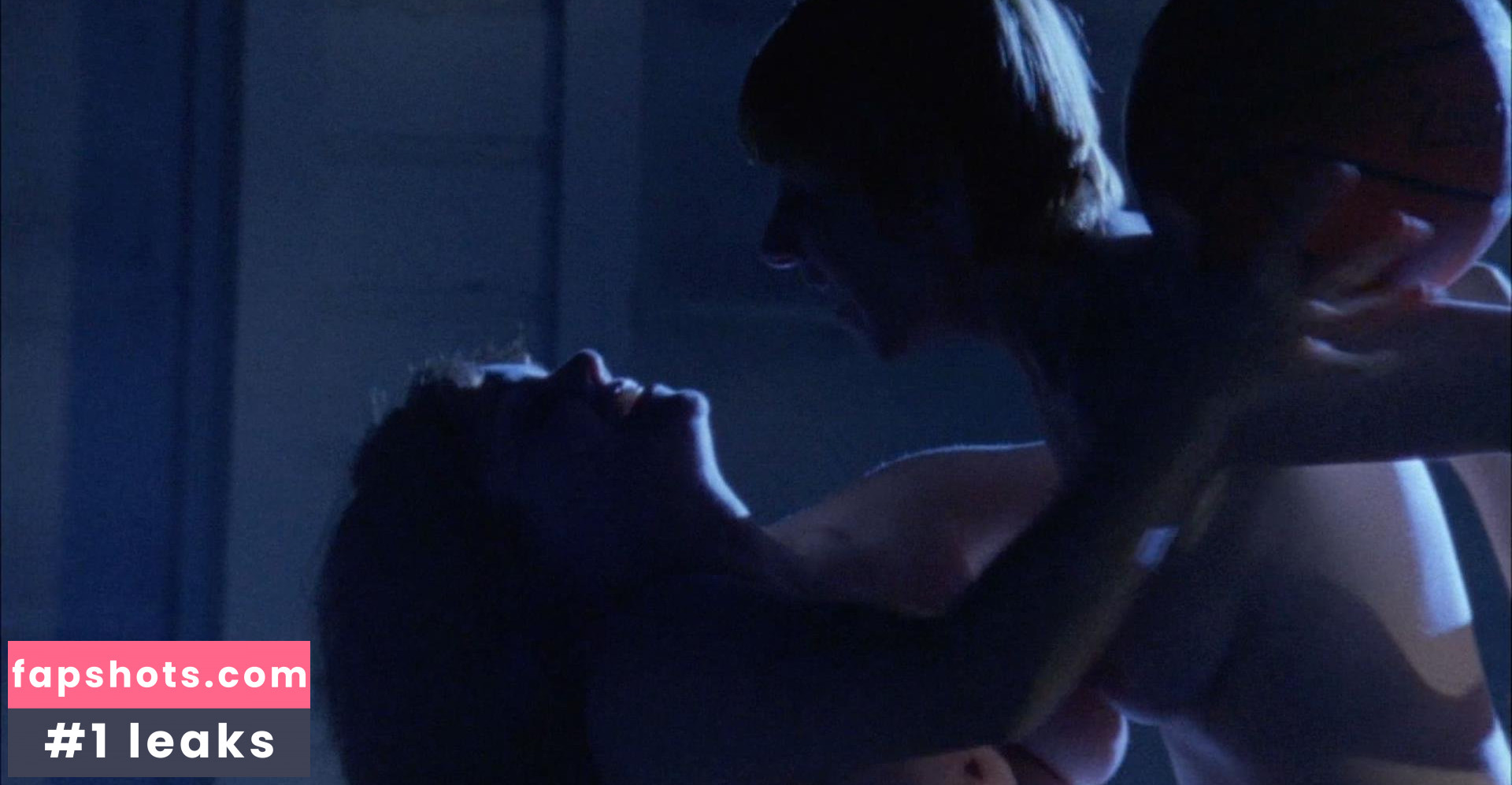 Dee Hennigan gallery photo #8