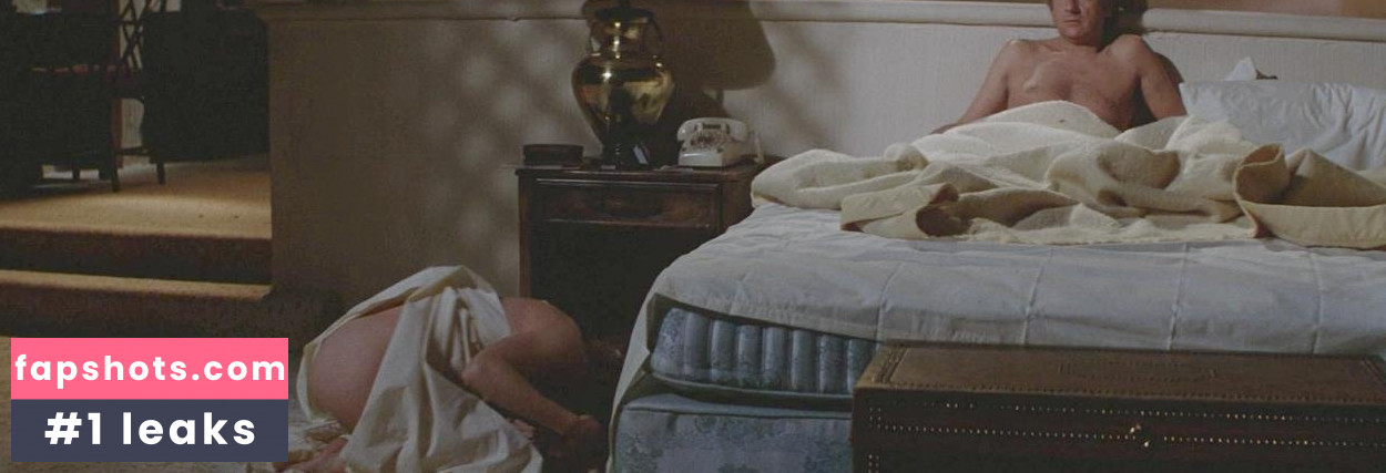 Dee Wallace-Stone gallery photo #2